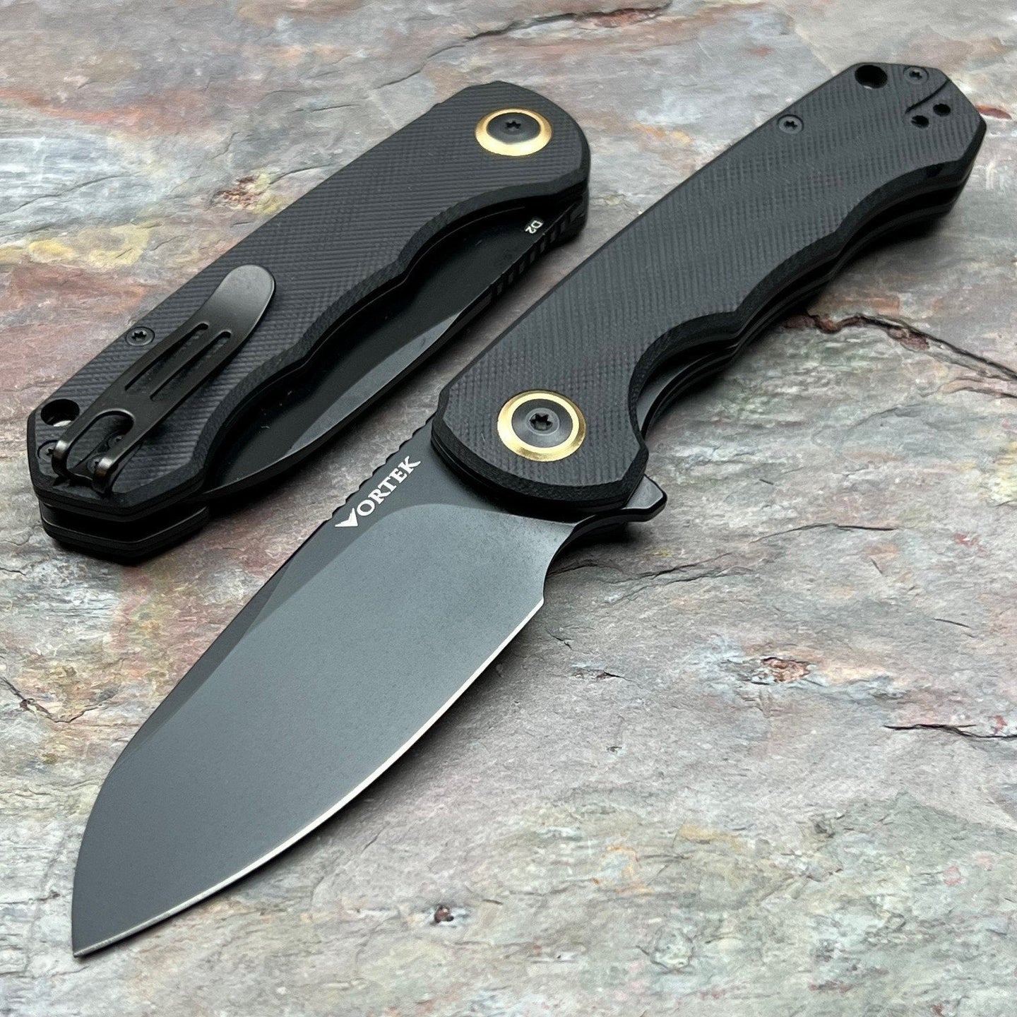 BADGER - Black G10 Handles, D2 Blade