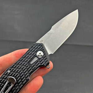 GATOR - D2 Blade, Black G10 Handles