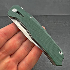 SCURRY - D2 Blade, Green G10 Handles