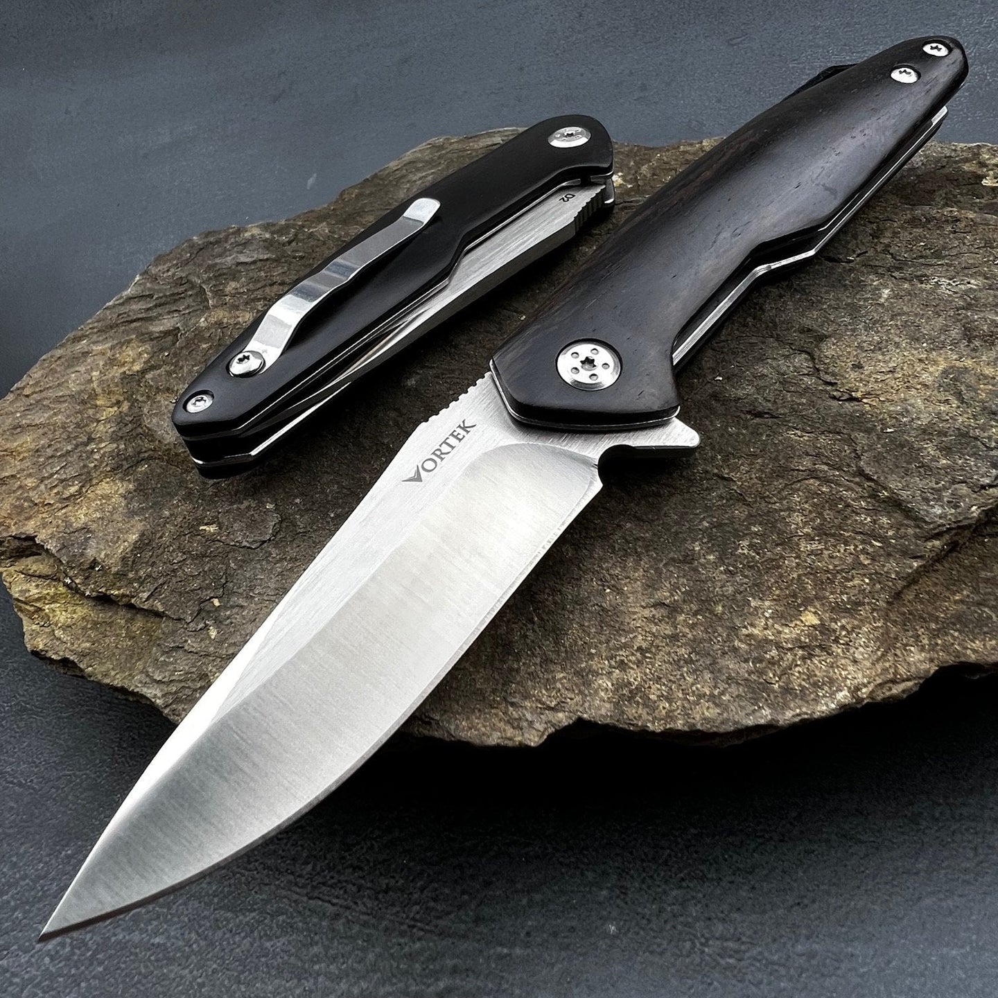 GROVE - Dark Wood Handles, D2 Blade