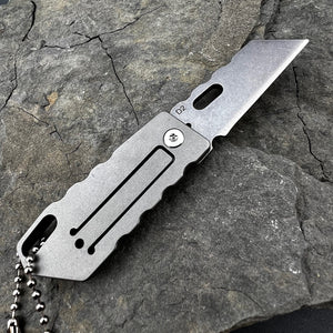 MUSCA: Small Keychain Pocket Knife, D2 Sheepsfoot Blade, Grey Titanium Handles