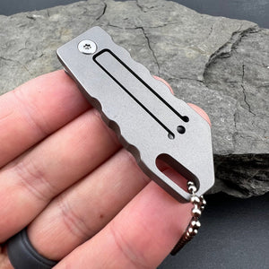 MUSCA: Small Keychain Pocket Knife, D2 Sheepsfoot Blade, Grey Titanium Handles