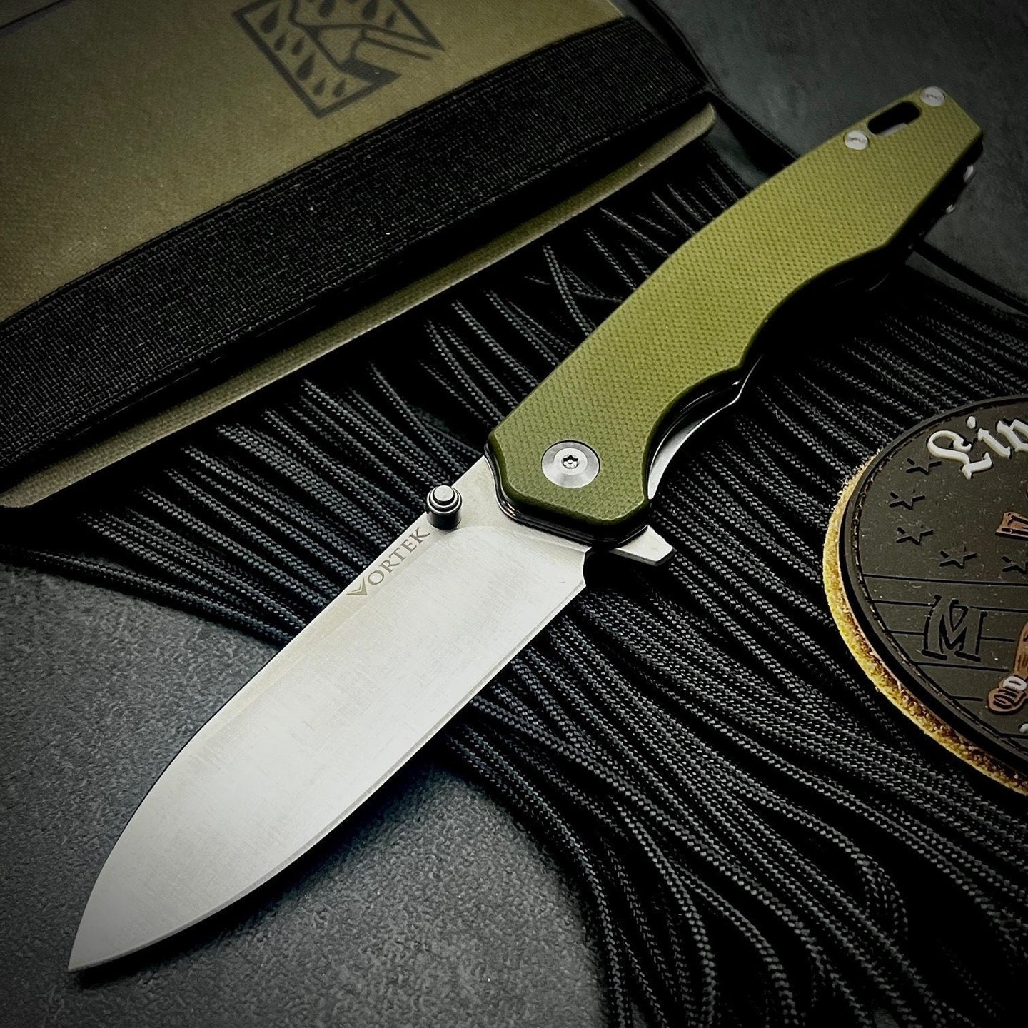 AXLE - Green G10 Handles, 9Cr18MoV Blade