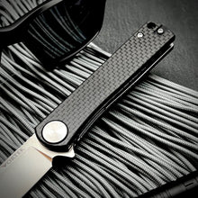 Load image into Gallery viewer, OSKAR - Carbon Fiber Handles, D2 Blade