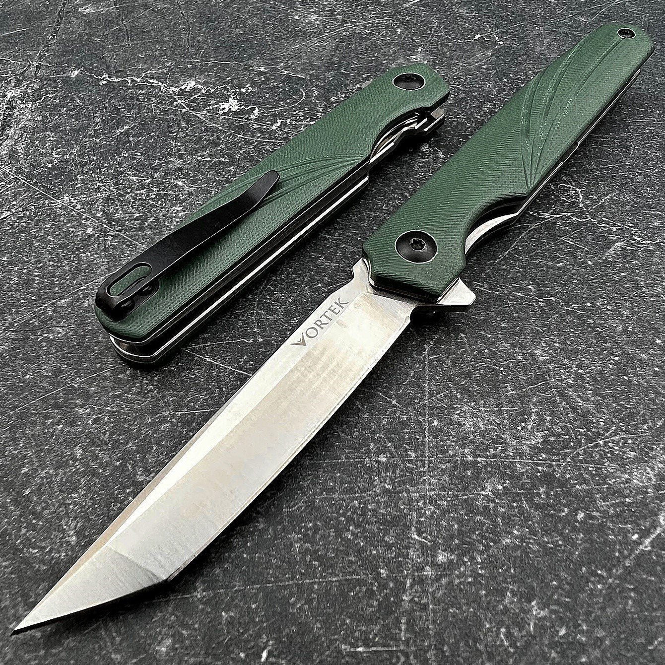 TUSK - D2 Tanto Blade, Green G10 Handles