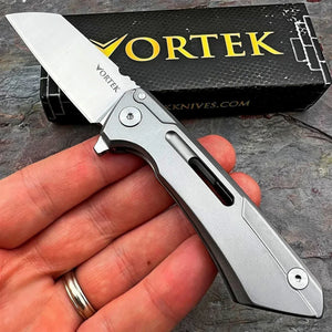 TADPOLE: D2 Sheepsfoot Blade, Stainless Steel Handles, Frame Lock,  Ball Bearing Flipper System