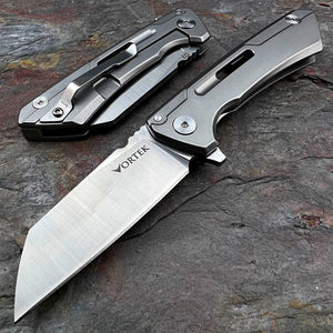 TADPOLE: D2 Sheepsfoot Blade, Stainless Steel Handles, Frame Lock,  Ball Bearing Flipper System