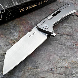 TADPOLE: D2 Sheepsfoot Blade, Stainless Steel Handles, Frame Lock,  Ball Bearing Flipper System