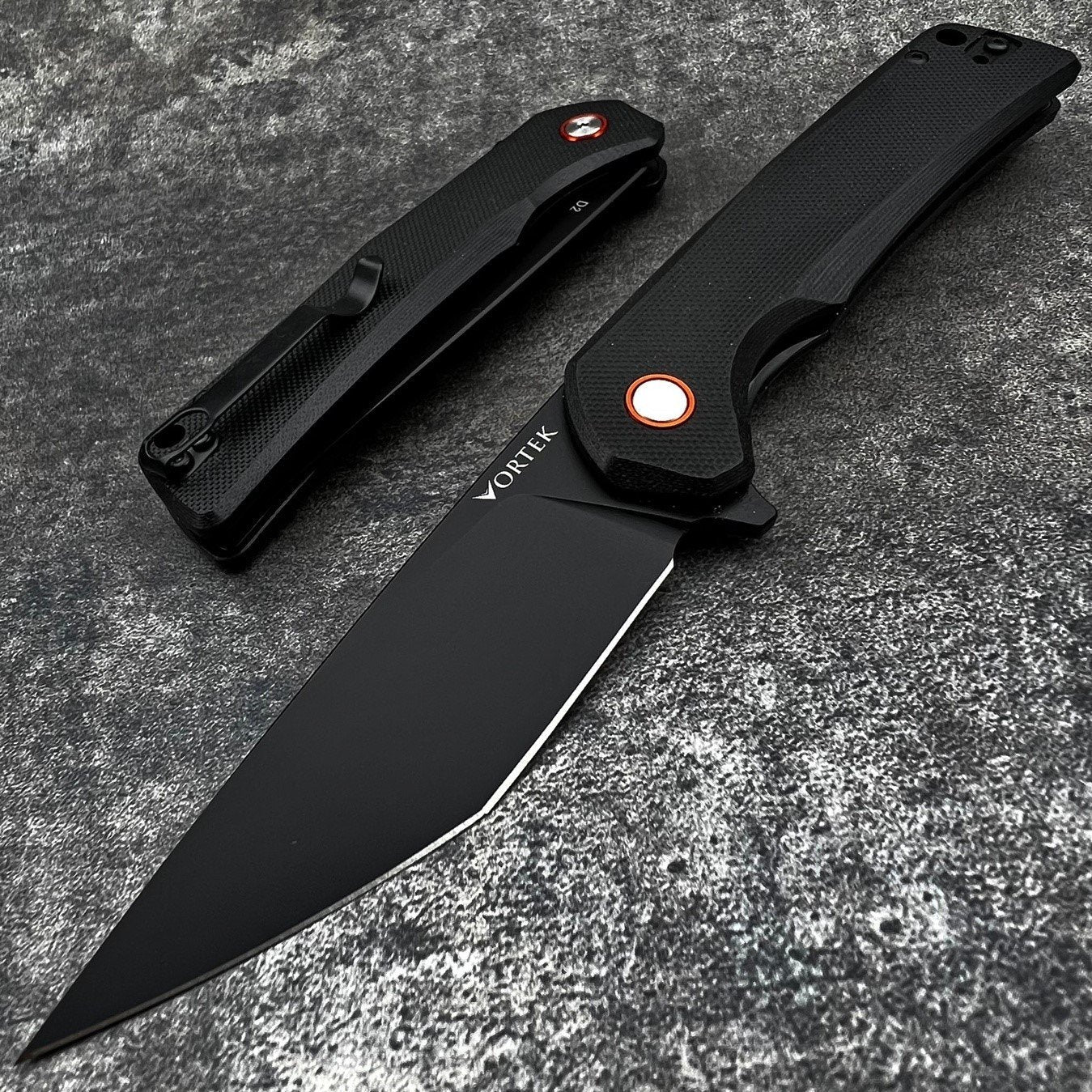 RIPTIDE: Tactical Black G10 Handles, Black Tanto D2 Blade